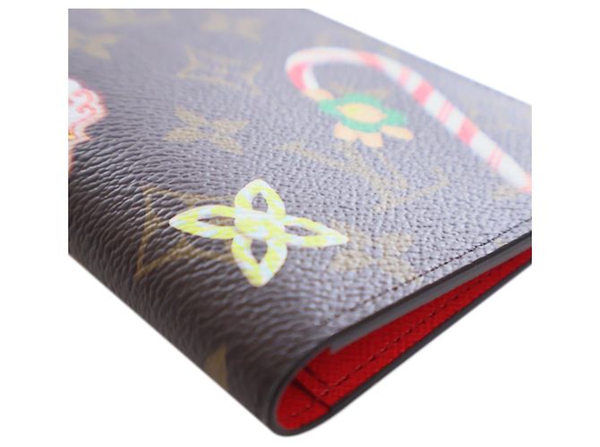 Copri-passaporto Louis Vuitton Monogram Marrone Vivienne Candy Factory - vista 10