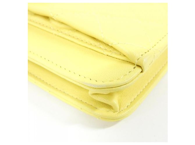 Chanel AP0172 Clutch a Catena Giallo - vista 3