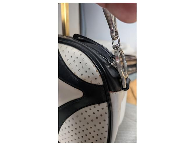 Borsa Prada Bowling in pelle bianca e nera Bianco - vista 8