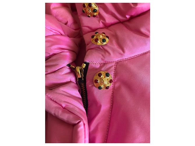 Chaqueta de Plumas Chanel de Seda Rosa, Botones Gripoix O/I 1996-1997 (Rihanna) - vista 12