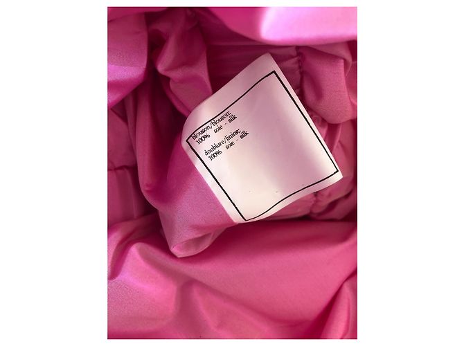 Chaqueta de Plumas Chanel de Seda Rosa, Botones Gripoix O/I 1996-1997 (Rihanna) - vista 14