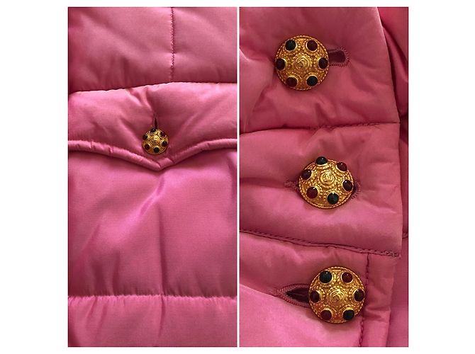 Chaqueta de Plumas Chanel de Seda Rosa, Botones Gripoix O/I 1996-1997 (Rihanna) - vista 16