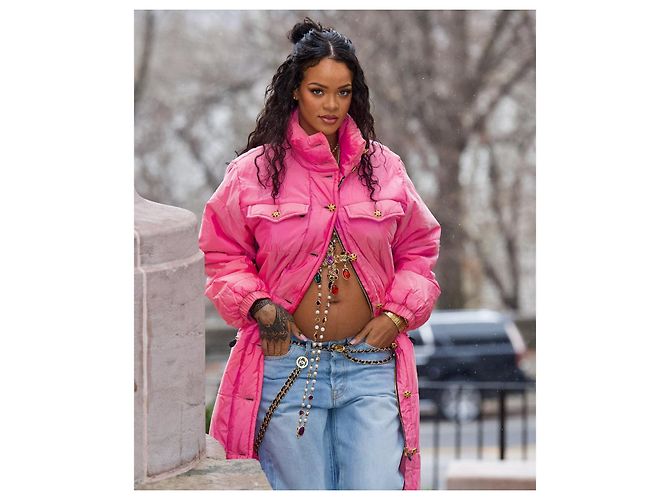 Chaqueta de Plumas Chanel de Seda Rosa, Botones Gripoix O/I 1996-1997 (Rihanna) - vista 3