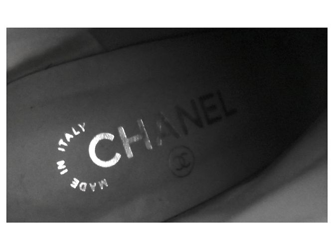 Stivaletti in suede grigio Chanel - vista 6