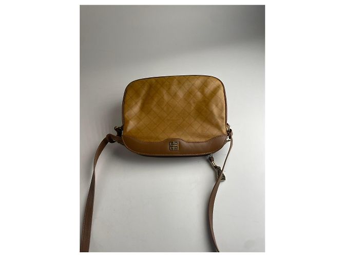 Vintage Givenchy Leder Schultertasche mit Monogramm in Braun - Ansicht 4