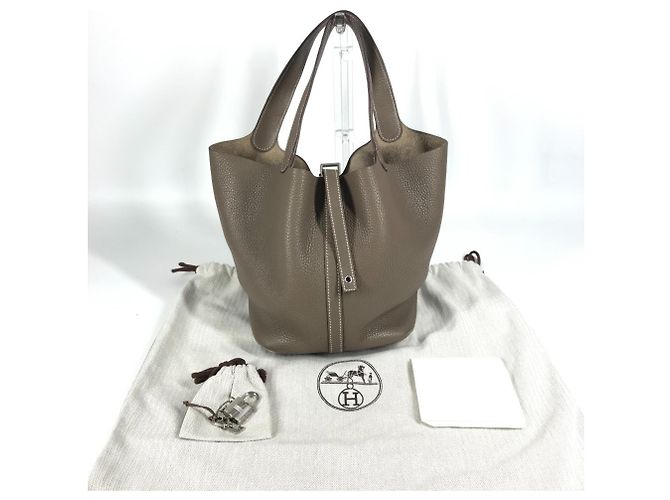 Borsa Hermès Picotin Lock MM 22 in Grigio Etoupe Marrone Taupe - vista 2