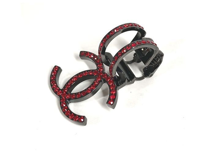 Orecchini in cristallo Coco Mark Swing di Chanel B17S con strass Nero Rosso - vista 3