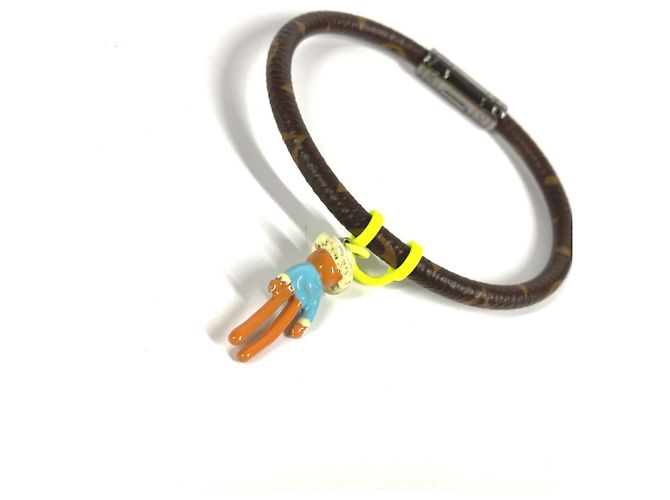 Bracciale Bangle Mascotte Hang It in Tela Monogram Louis Vuitton Marrone Giallo - vista 6