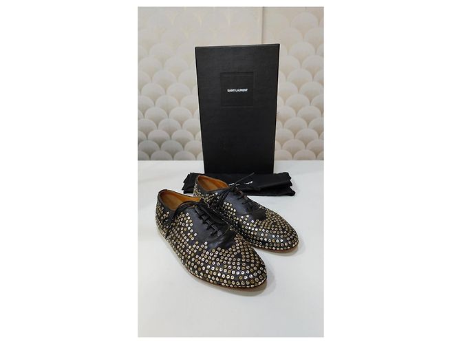 Derbies Saint Laurent com studs em couro preto - vista 11