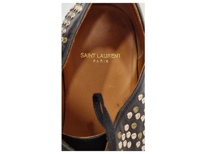 Derbies Saint Laurent com studs em couro preto - vista 2