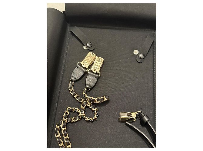 Chanel Hosenträger aus schwarzem Leder und Silbermetall Größe M - Ansicht 3