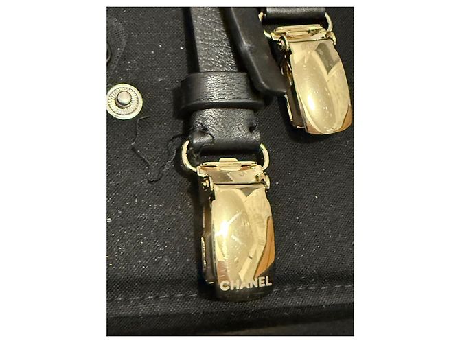 Chanel Hosenträger aus schwarzem Leder und Silbermetall Größe M - Ansicht 5