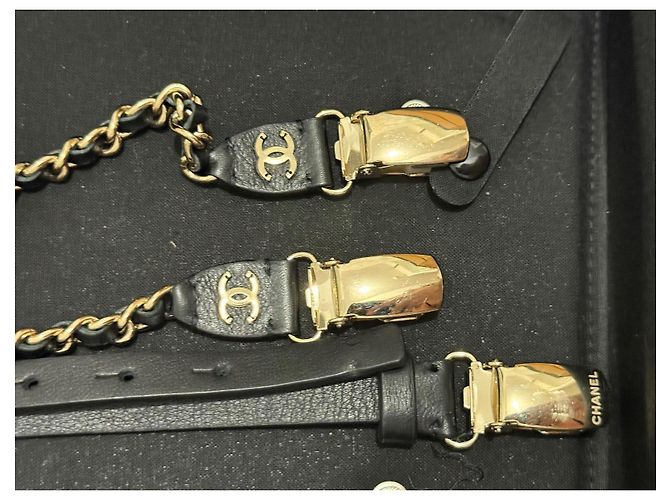 Chanel Hosenträger aus schwarzem Leder und Silbermetall Größe M - Ansicht 8