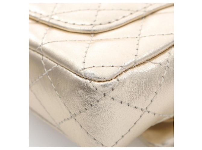 Charm della borsa classica Matelassé di Chanel D'oro Crudo - vista 5