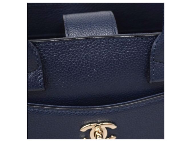 Borsa in pelle Neo Executive di Chanel Blu navy - vista 8