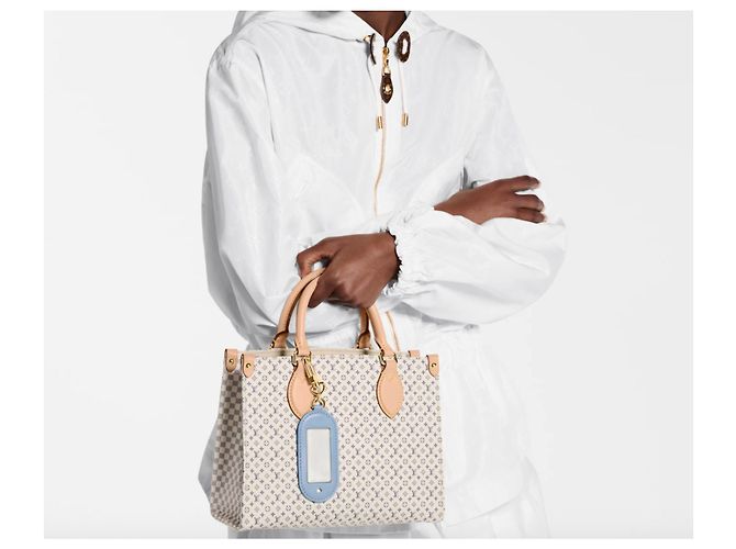 Onthego LOUIS VUITTON Cabas ON THE GO PM
Zustand: Fast neu
M15138 Beige - Ansicht 12