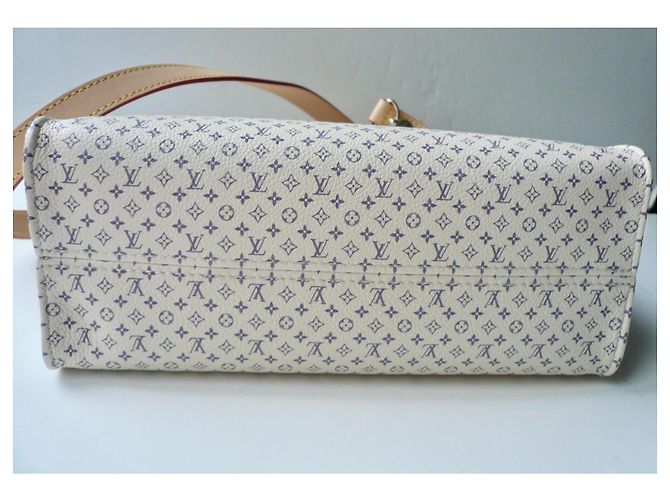 Onthego LOUIS VUITTON Cabas ON THE GO PM
Zustand: Fast neu
M15138 Beige - Ansicht 9