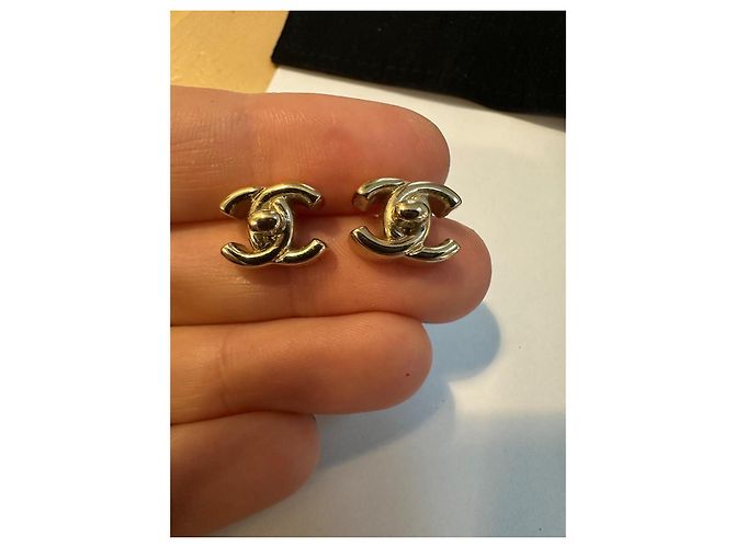 Coco Crush Chanel CC Dourado - vista 4