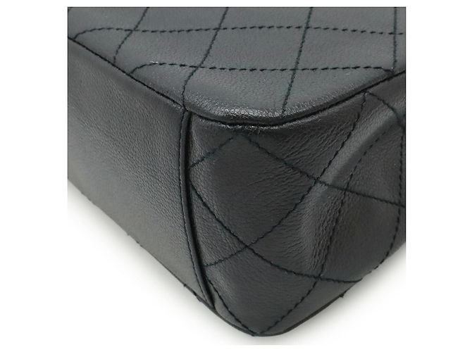 Sac à main en cuir matelassé Chanel Noir - vue 3