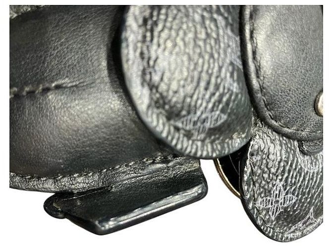 Llave Doudou Vivienne Monogram Louis Vuitton Negro - vista 7