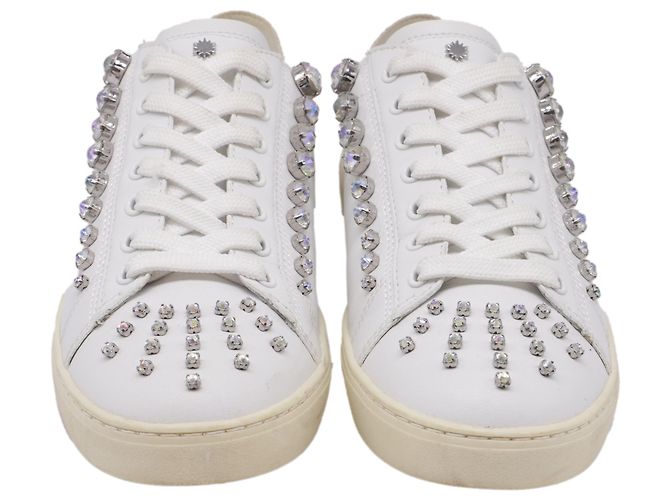 Tênis baixos conversíveis Goldie Shine em couro branco da Stuart Weitzman Cru - vista 2