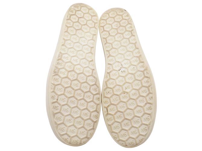 Tênis baixos conversíveis Goldie Shine em couro branco da Stuart Weitzman Cru - vista 5