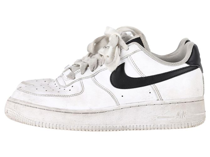 Tênis Nike Air Force 1 Baixo em Couro Branco Cru - vista 4