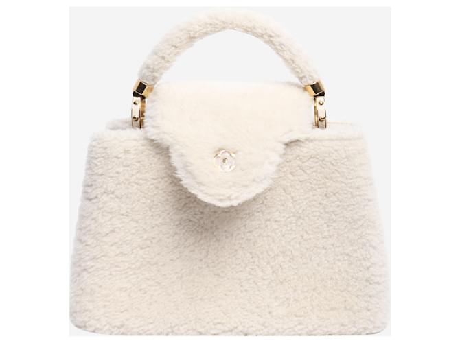 Louis Vuitton Sac Capucines en shearling crème Écru - vue 9