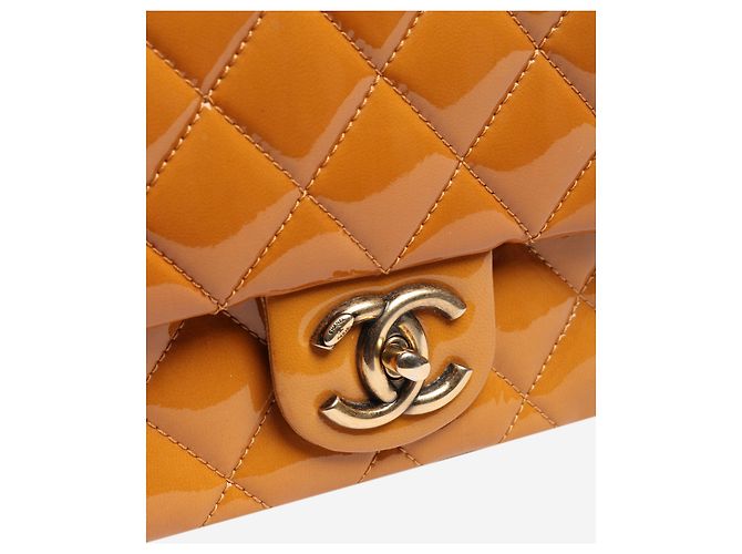 Chanel Borsa a soffietto in vernice gialla 2015 Giallo - vista 5