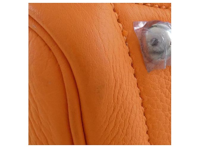 Borsa Boston Hermès Victoria2 35cm in Taurillon Clemence Arancione - vista 3