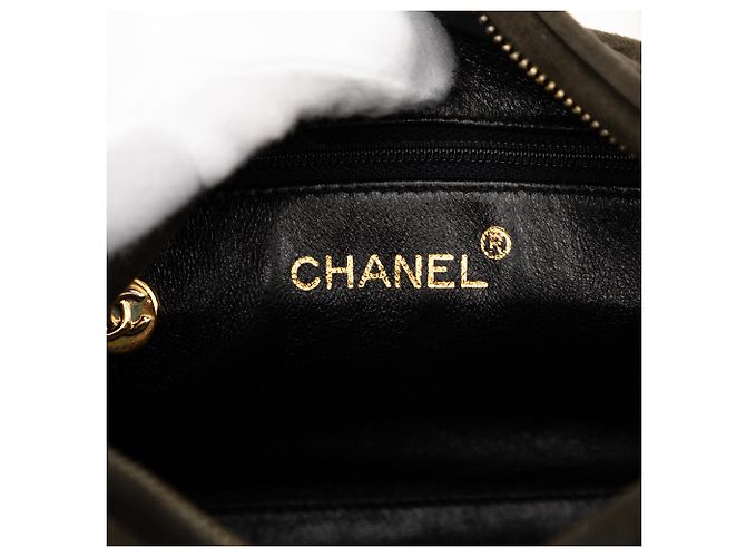 Camera Bolsa de câmera em camurça matelassada diagonal verde CC da Chanel com tassel de diamante Verde oliva - vista 5