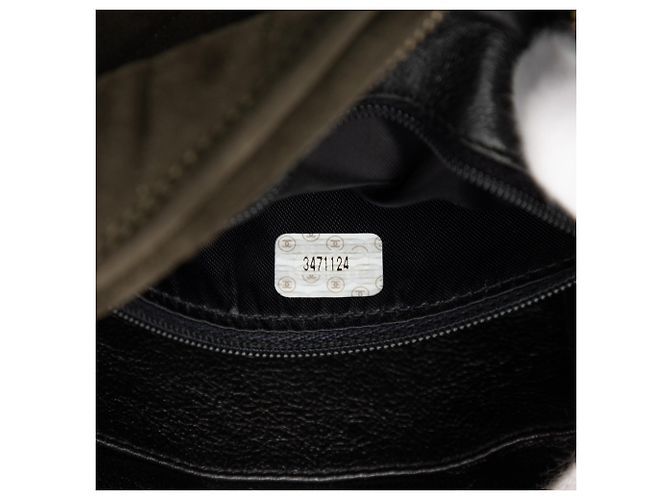 Camera Bolsa de câmera em camurça matelassada diagonal verde CC da Chanel com tassel de diamante Verde oliva - vista 6