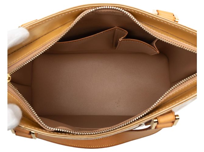 Louis Vuitton Beige Monogram Vernis Houston - vista 4