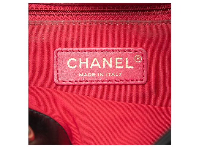 Borsa a secchiello con cordino in vitello invecchiato nero lucido CC di Chanel - vista 5