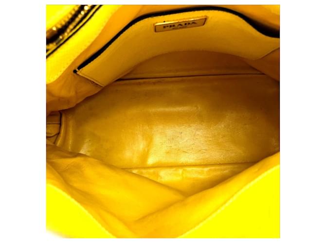 Borsa in pelle gialla Prada BL0902 Giallo - vista 9