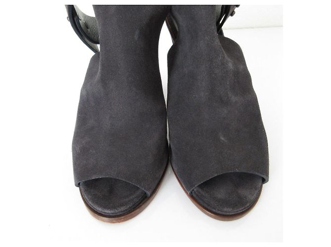 Autre Marque Hochhackige Wildleder-Sandalen von Common Projects Blau Marineblau - Ansicht 6
