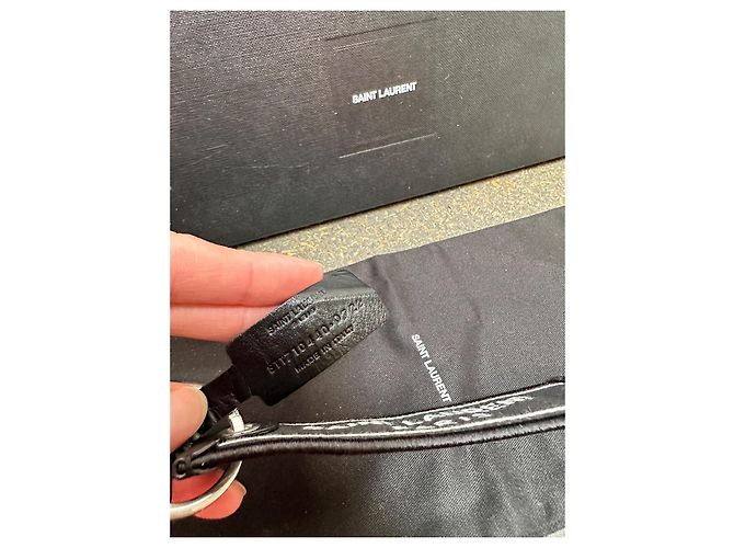 Portachiavi Saint Laurent in pelle nero e bianco - vista 6