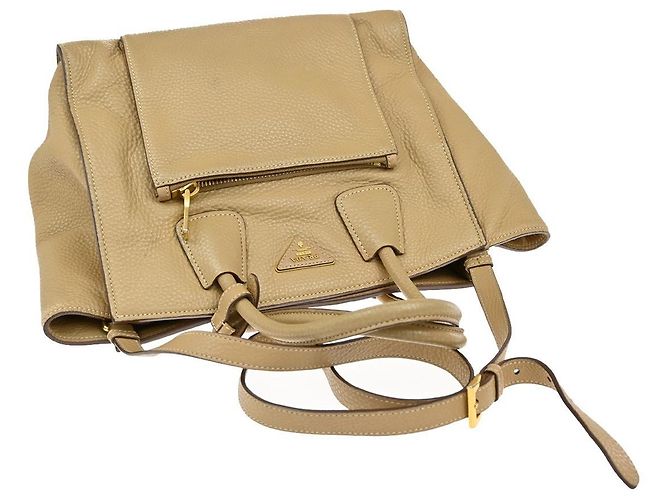 Bolso tote convertible Prada con bolsillo frontal en Vitello Daino Beige - vista 7