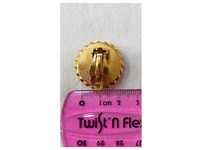 Chanel Orecchini a clip logo CC neri e oro D'oro - vista 7