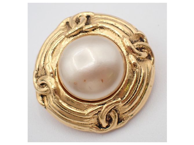Chanel Vintage Round Clip-On Metal mit Faux Pearl Golden - Ansicht 4