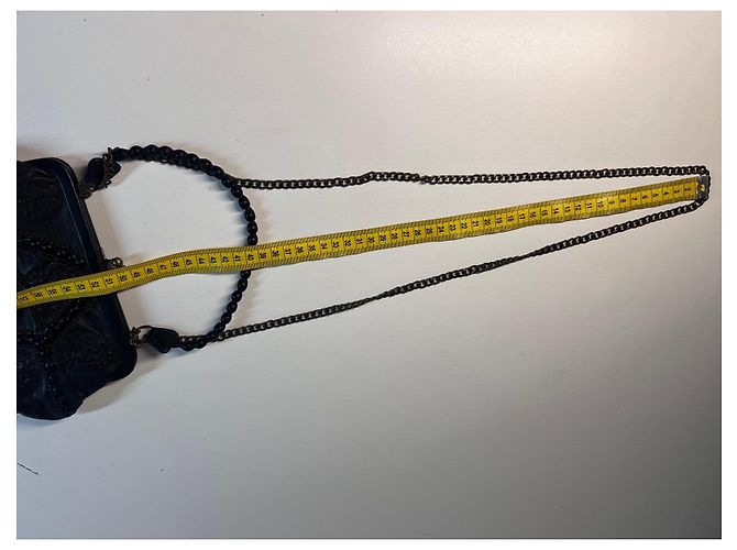 Autre Marque VENTILO Schwarze Lammleder Handtasche gesteppt mit Perlenkette - Ansicht 10