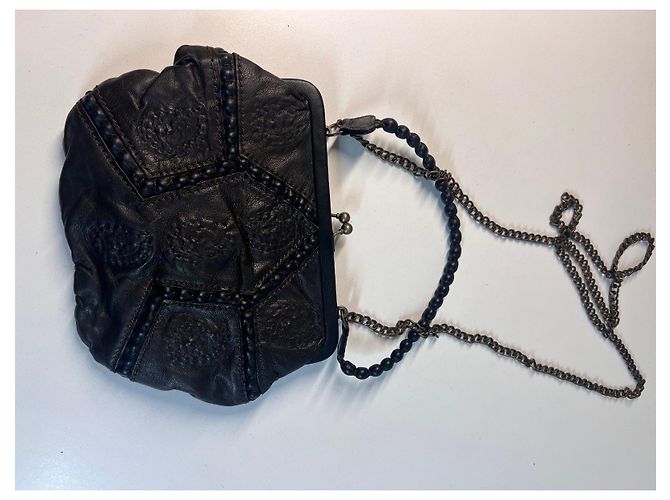 Autre Marque VENTILO Schwarze Lammleder Handtasche gesteppt mit Perlenkette - Ansicht 2