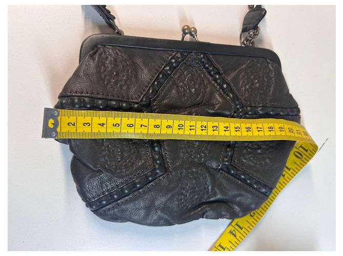 Autre Marque VENTILO Schwarze Lammleder Handtasche gesteppt mit Perlenkette - Ansicht 8