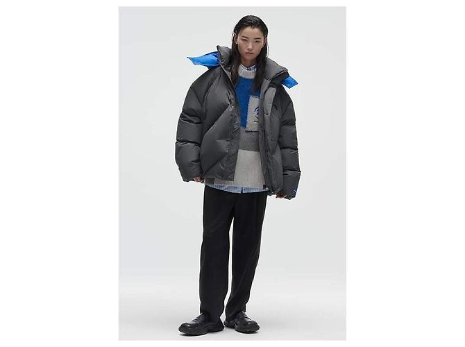 Autre Marque ADER ERROR x ZARA PIUMINO OVERSIZE GRIGIO CON CAPPUCCIO. Blu - vista 11