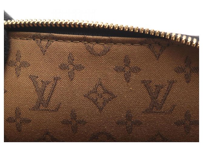 Zaino Alma Louis Vuitton in pelle Epi nera Nero - vista 5