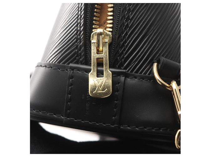 Zaino Alma Louis Vuitton in pelle Epi nera Nero - vista 6