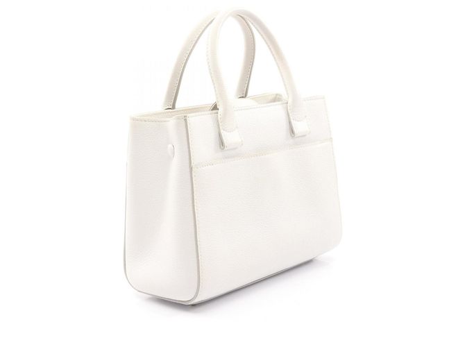Borsa a spalla Chanel Neo Executive in pelle di vitello bianca Bianco - vista 2