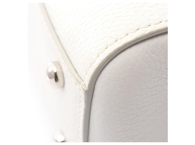 Borsa a spalla Chanel Neo Executive in pelle di vitello bianca Bianco - vista 8