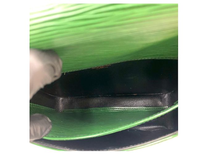 Bolsa de ombro mini em couro Epi Cultusiere da Louis Vuitton Verde - vista 9