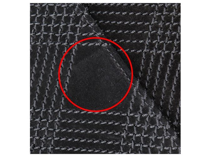 Borsa a Spalla Wild Stitch di Chanel Nero - vista 10